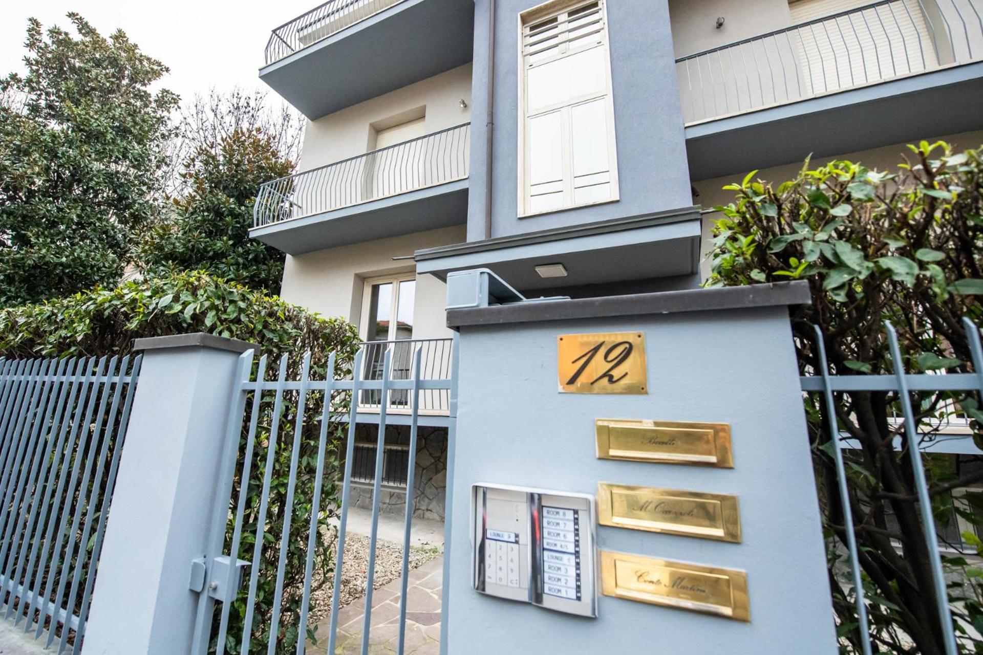 350 M Da Ospedale Maggiore L Parcheggio Prive L Rooms Parma Exterior foto