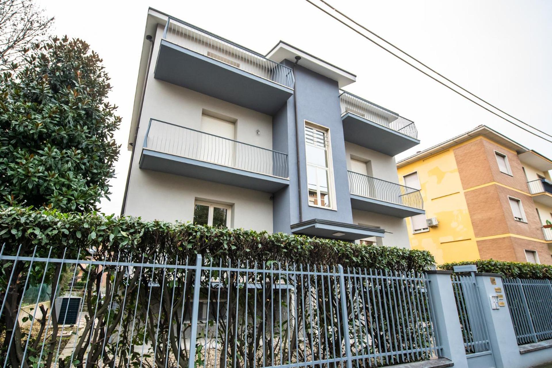 350 M Da Ospedale Maggiore L Parcheggio Prive L Rooms Parma Exterior foto