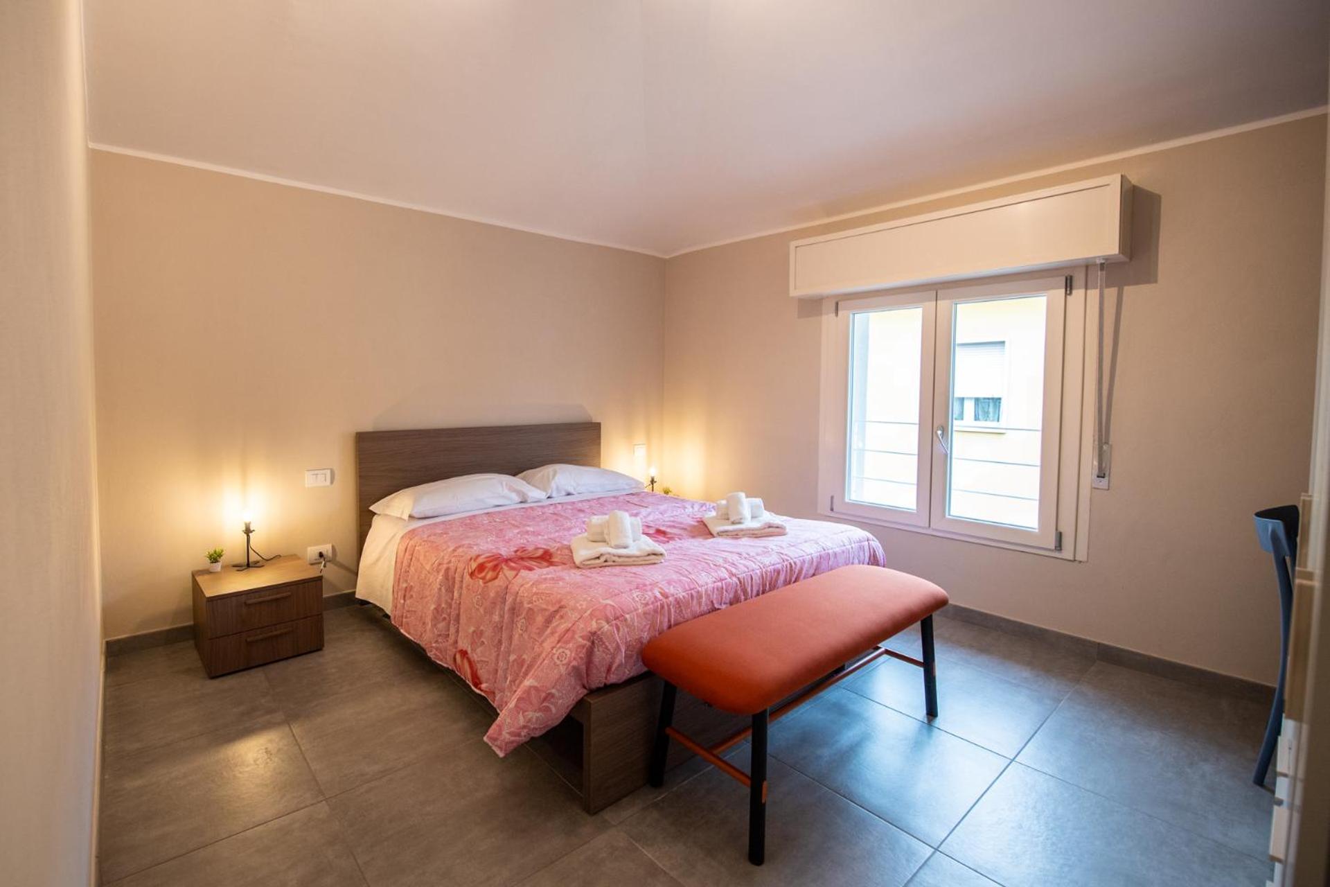 350 M Da Ospedale Maggiore L Parcheggio Prive L Rooms Parma Quarto foto